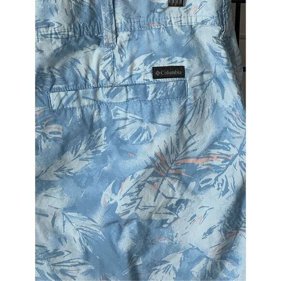 Columbia Washed Out Casual Printed Shorts Men's 40 8" Inseam Blue Tropical Beach - Picture 7 of 12